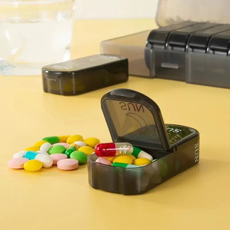 Pill Box 7 days Organizer 21 grids 3 Times One Day Portable Travel with Large Compartments for Vitamins Medicine Fish Oils Supplements