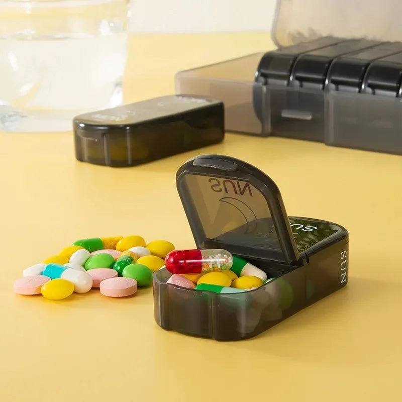Pill Box 7 days Organizer 21 grids 3 Times One Day Portable Travel with Large Compartments for Vitamins Medicine Fish Oils Supplements